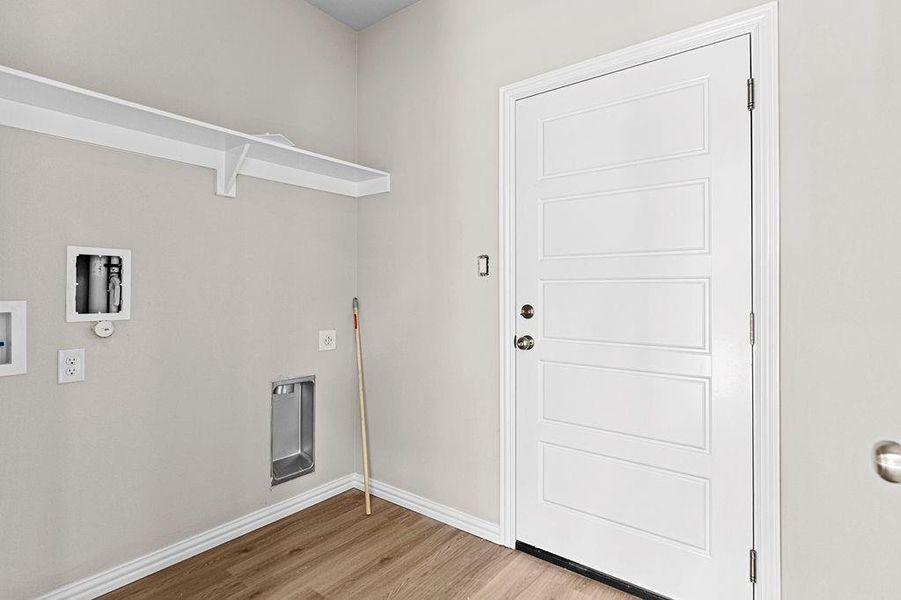 Spacious, unfurnished interior of a new home in Trails of Fossil Creek, Fort Worth (Image 13).