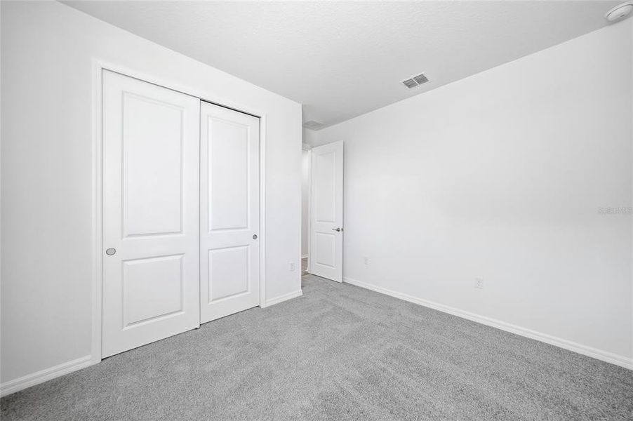Spacious, unfurnished interior of a new home in Turnleaf, Punta Gorda (Image 16).
