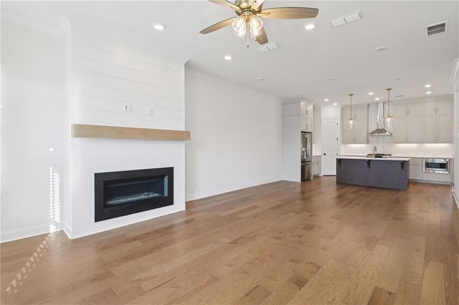 Spacious, unfurnished interior of a new home in Ward's Crossing Townhomes, Johns Creek (Image 26).
