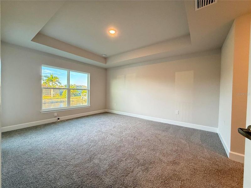 Spacious, unfurnished interior of a new home in , Port Charlotte (Image 12).