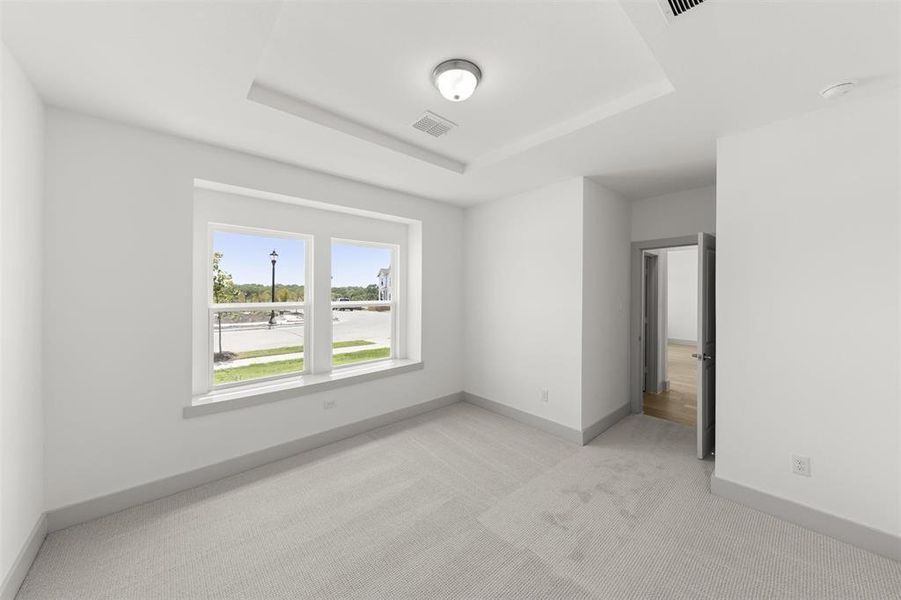 Spacious, unfurnished interior of a new home in Trails at Cottonwood Creek, Rockwall (Image 14).