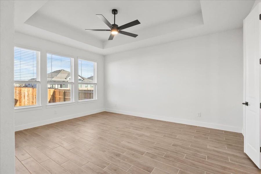 Spacious, unfurnished interior of a new home in Village at Three Oaks, Seguin (Image 28). Spacious, unfurnished interior of a new home in Village at Three Oaks, Seguin (Image 28).