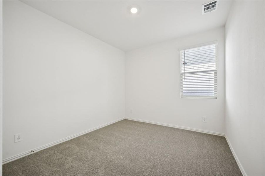 Spacious, unfurnished interior of a new home in Lakehaven - Premier Series, Farmersville (Image 20).