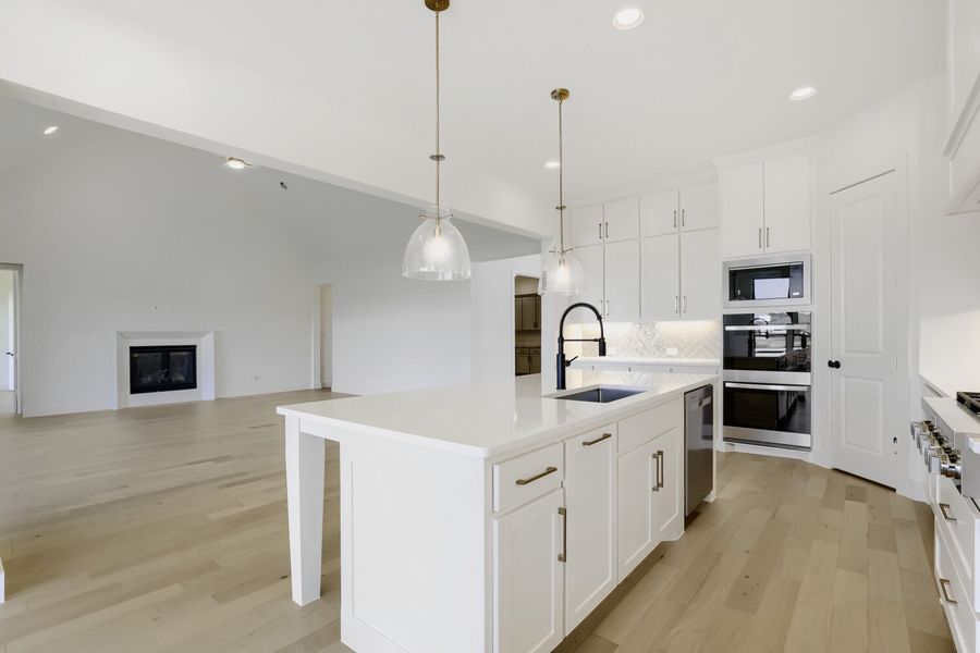 1105 Brookwood - Kitchen