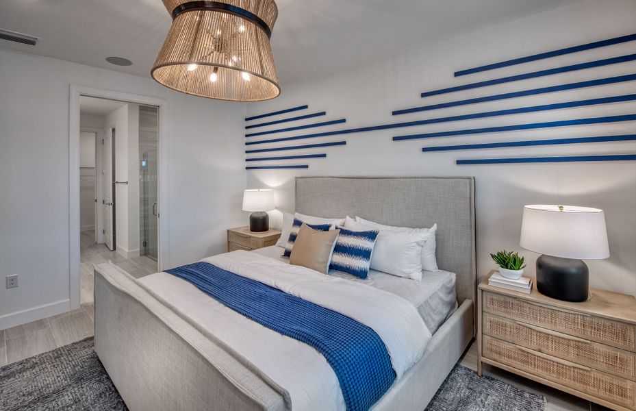 Owner's suite with natural light