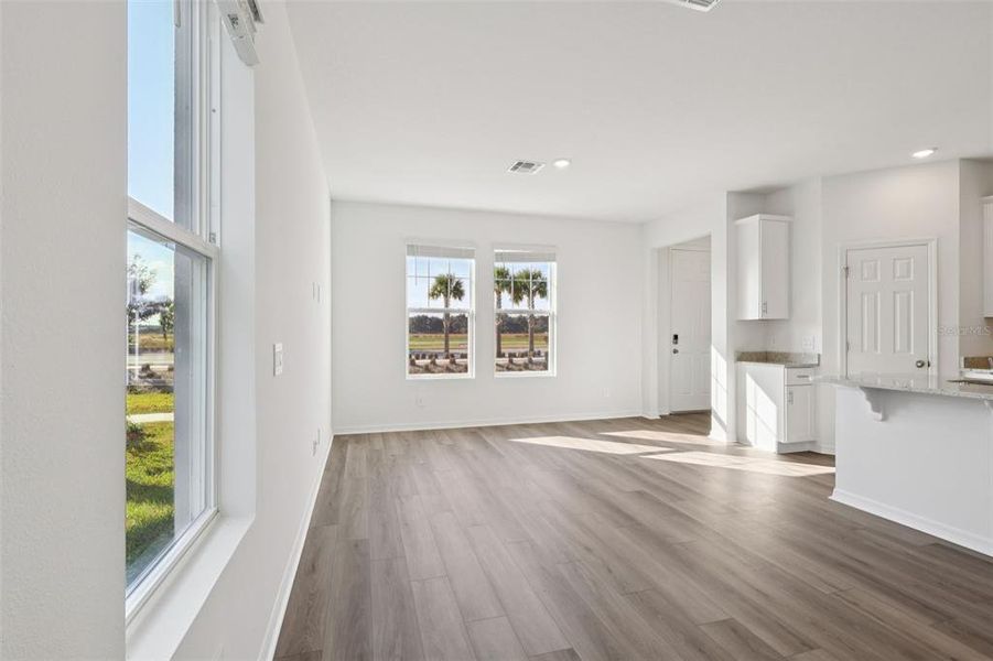 Spacious, unfurnished interior of a new home in The Meadow at Crossprairie Bungalows, St. Cloud (Image 21).