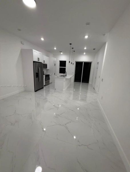 Spacious, unfurnished interior of a new home in , Lehigh Acres (Image 16).