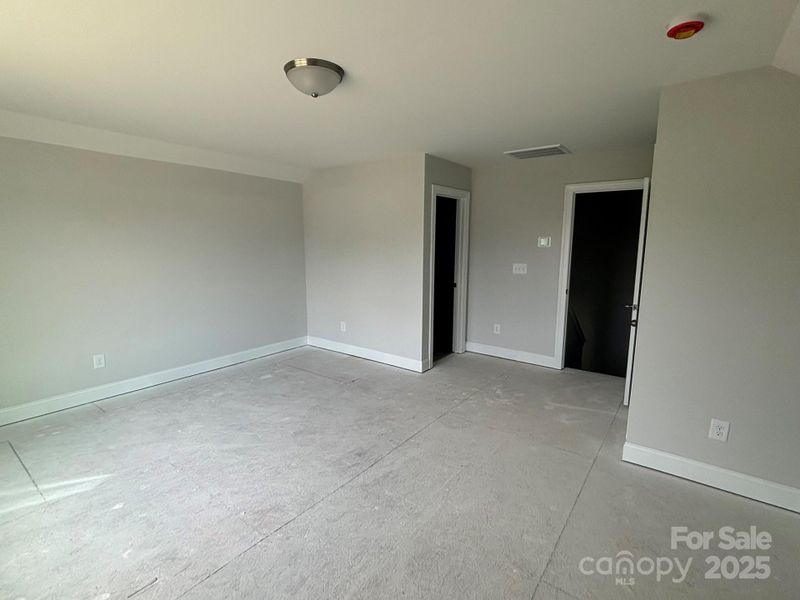 Spacious, unfurnished interior of a new home in Waterford Commons, Rock Hill (Image 11). Spacious, unfurnished interior of a new home in Waterford Commons, Rock Hill (Image 11).