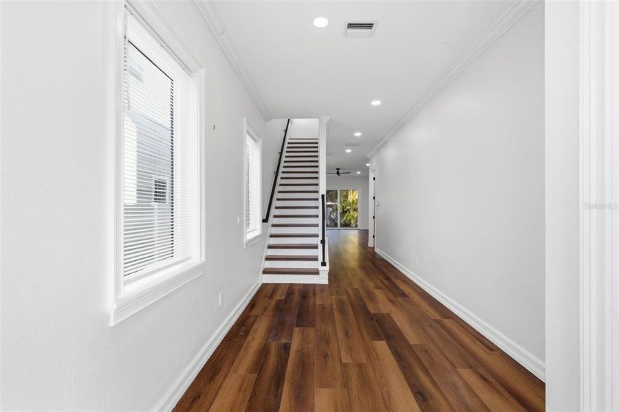 Spacious, unfurnished interior of a new home in , St. Petersburg (Image 21).