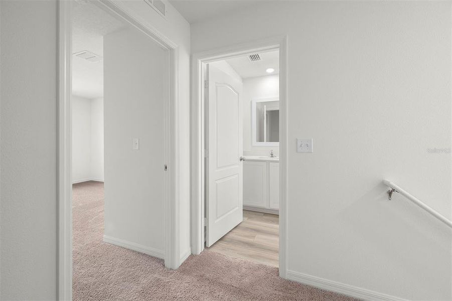 Spacious, unfurnished interior of a new home in Tula Parc, Astatula (Image 20).