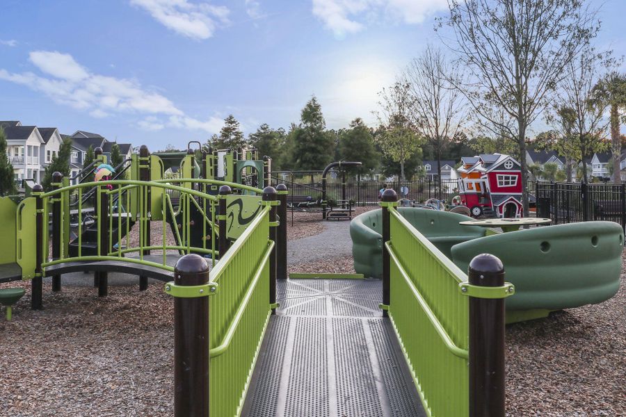 Community amenities in , Summerville (Image 70).