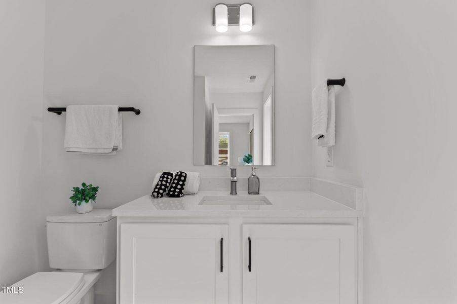 1st floor Full Bathroom