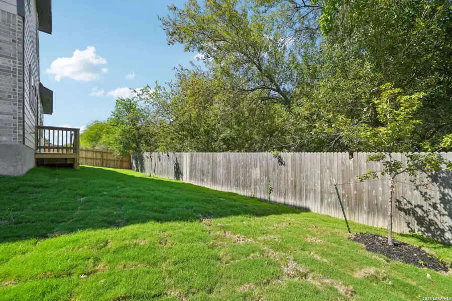 Exterior details and patio area of a home in Comanche Ridge, San Antonio (Image 4).