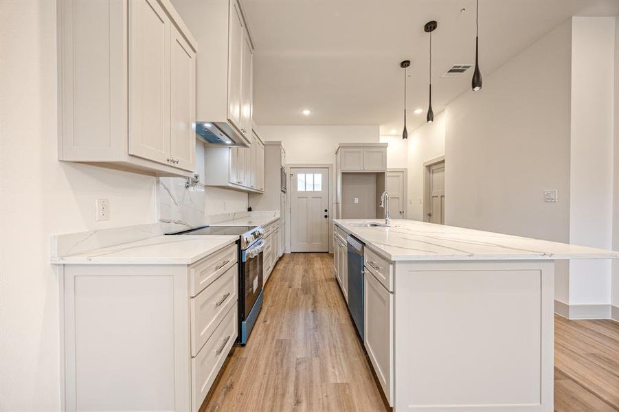 Furnished interior view inside a new home in , Fort Worth (Image 10). Furnished interior view inside a new home in , Fort Worth (Image 10).