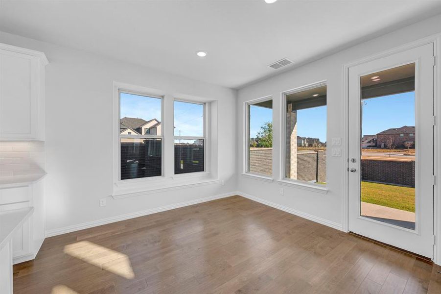 Spacious, unfurnished interior of a new home in Lilyana, Celina (Image 24).