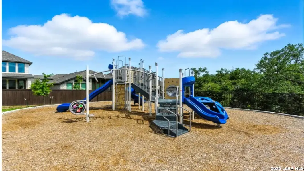 Community amenities in Bison Ridge, San Antonio (Image 18). Community amenities in Bison Ridge, San Antonio (Image 18).