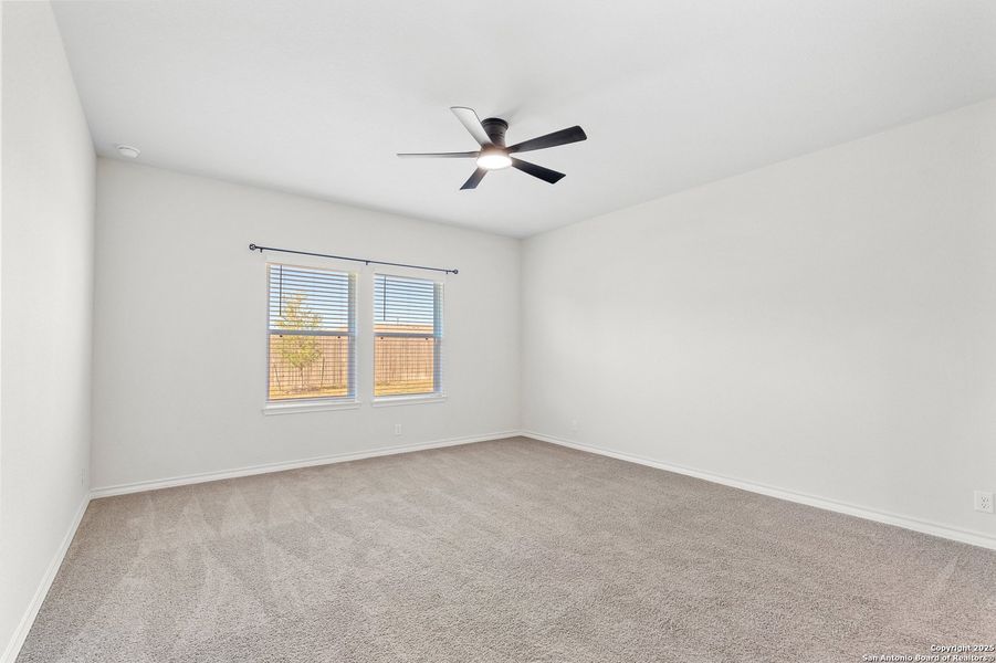 Spacious, unfurnished interior of a new home in Brookstone Creek, San Antonio (Image 12).