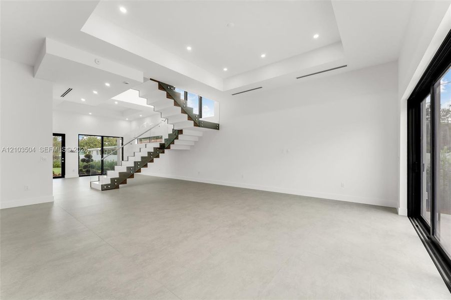 Spacious, unfurnished interior of a new home in , Miami (Image 56).