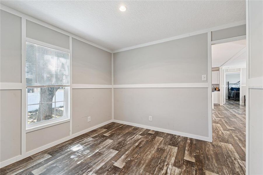 Spacious, unfurnished interior of a new home in , Lake Wales (Image 24).