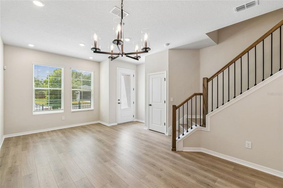 Spacious, unfurnished interior of a new home in , Orlando (Image 18).