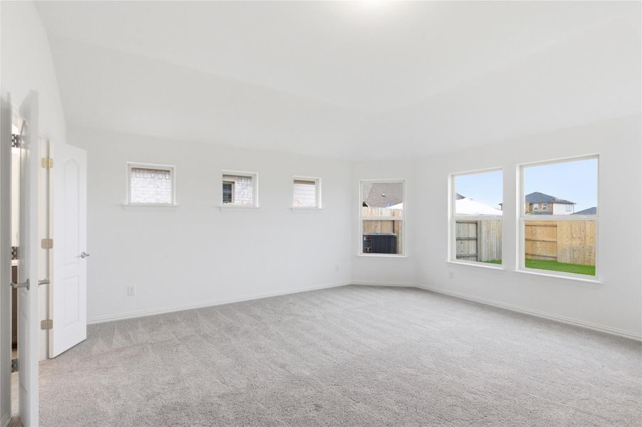 Spacious, unfurnished interior of a new home in Briarwood, Elgin (Image 13).