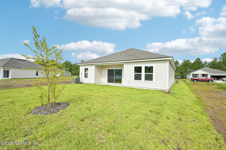 Exterior details and patio area of a home in Panther Creek, Jacksonville (Image 3). Exterior details and patio area of a home in Panther Creek, Jacksonville (Image 3).