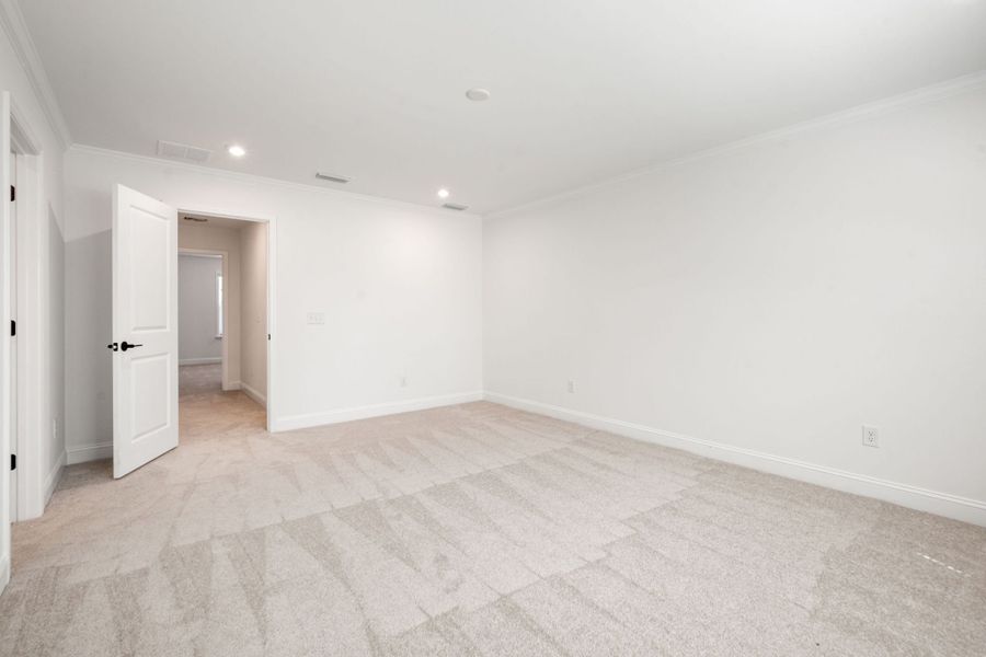 Spacious, unfurnished interior of a new home in Salem Bay, Beaufort (Image 16). Spacious, unfurnished interior of a new home in Salem Bay, Beaufort (Image 16).