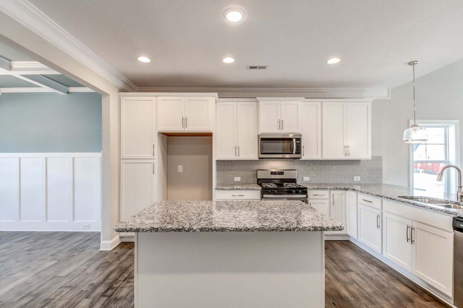Representative furnished interior of a home built from the Rivermist by Caviness & Cates Communities in Maggie Way, Wendell (Image 196).