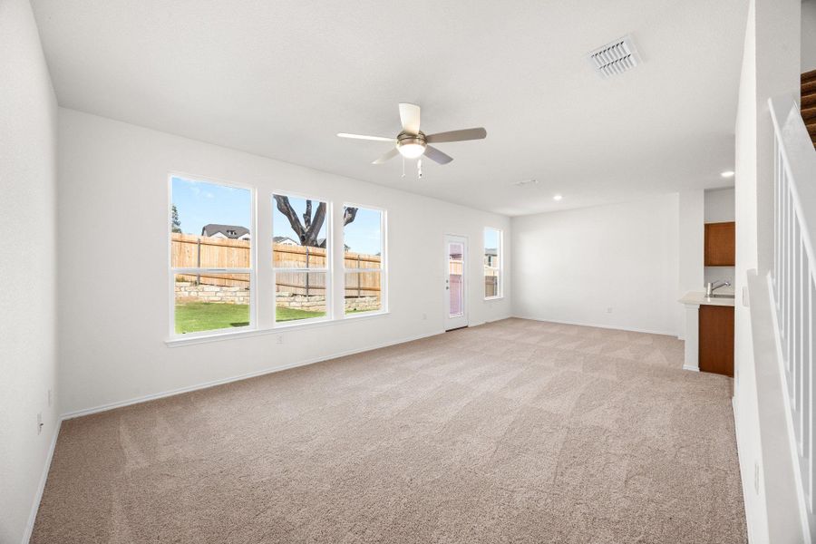 Spacious, unfurnished interior of a new home in Creekside at Estancia, Austin (Image 13).