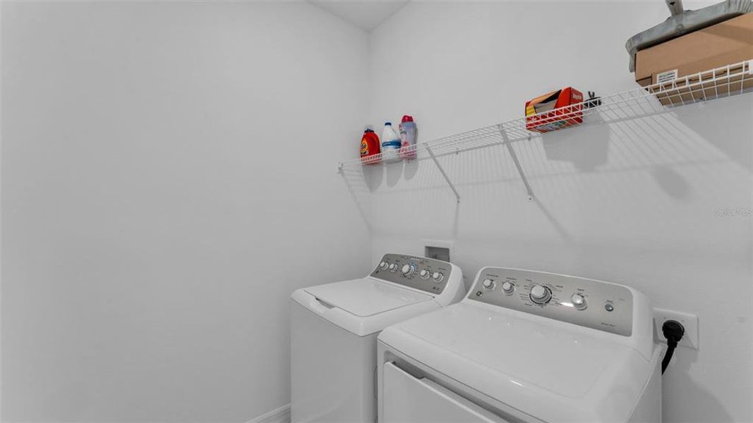 Close-up of interior finishes inside a home in Timber Ridge, Plant City (Image 18).