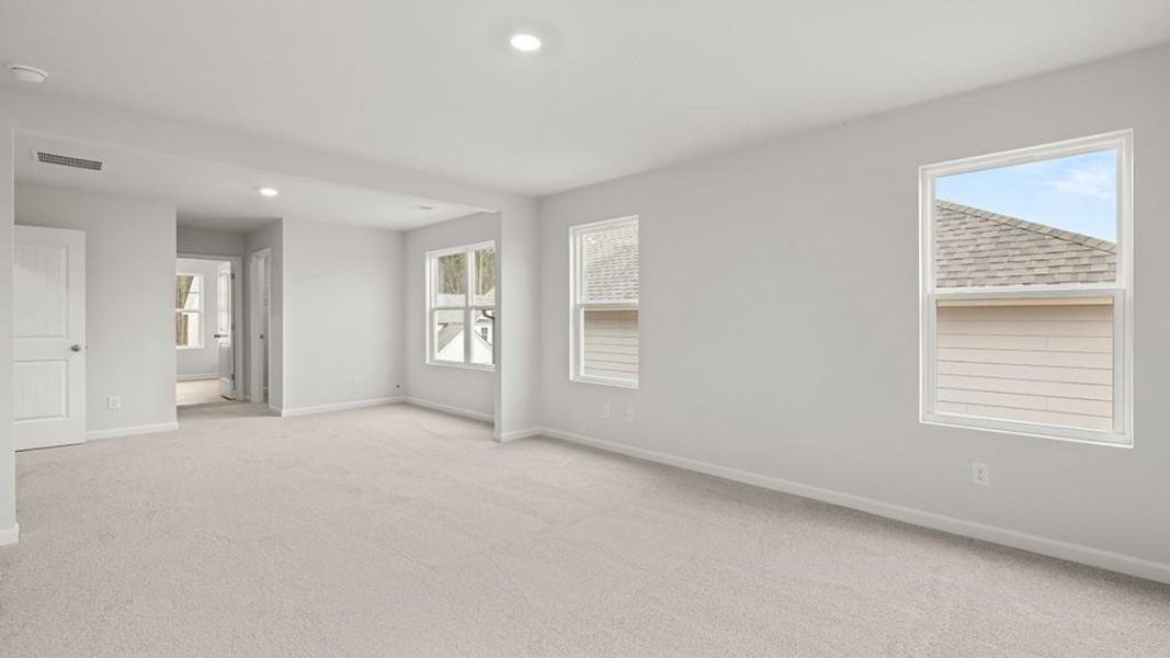 Spacious, unfurnished interior of a new home in Hamptons at Riverwood South, Dallas (Image 32).