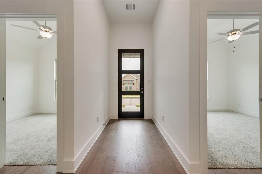 Spacious, unfurnished interior of a new home in Edgewater, Fate (Image 19).