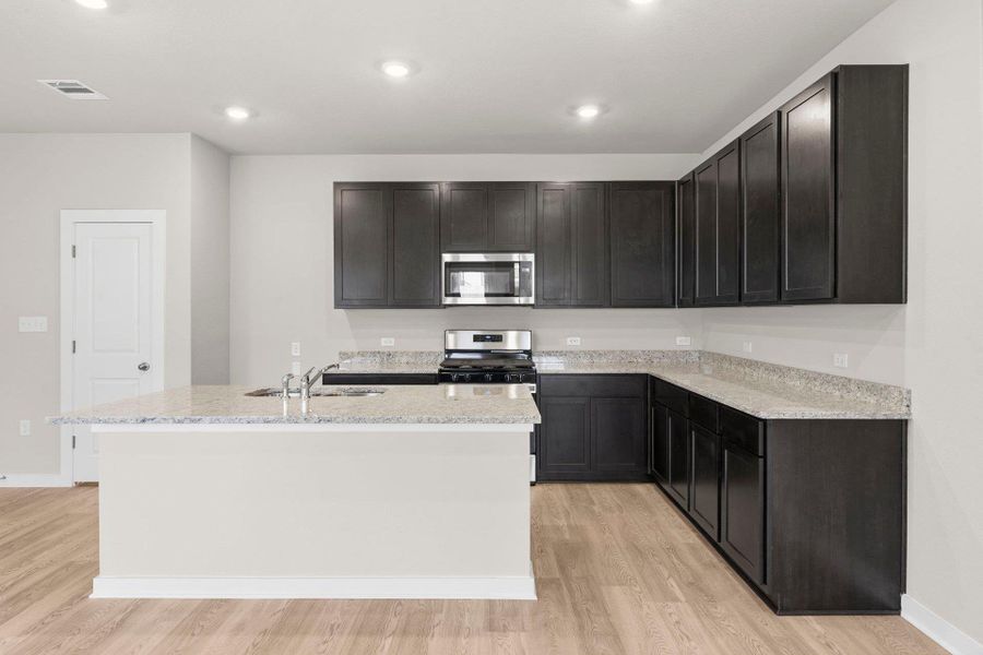 Beautiful finishes in Light & Bright Kitchen