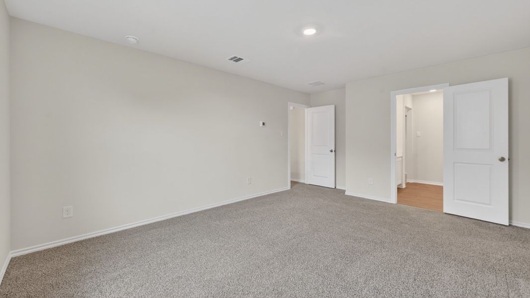 Spacious, unfurnished interior of a new home in Riverfield, Josephine (Image 21).