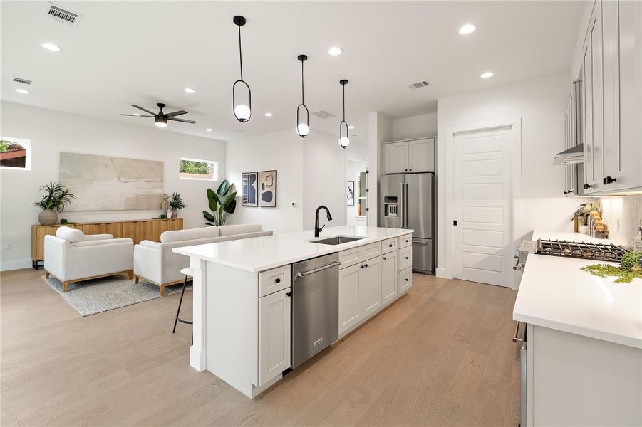 Furnished interior view inside a new home in , Austin (Image 28). Furnished interior view inside a new home in , Austin (Image 28).