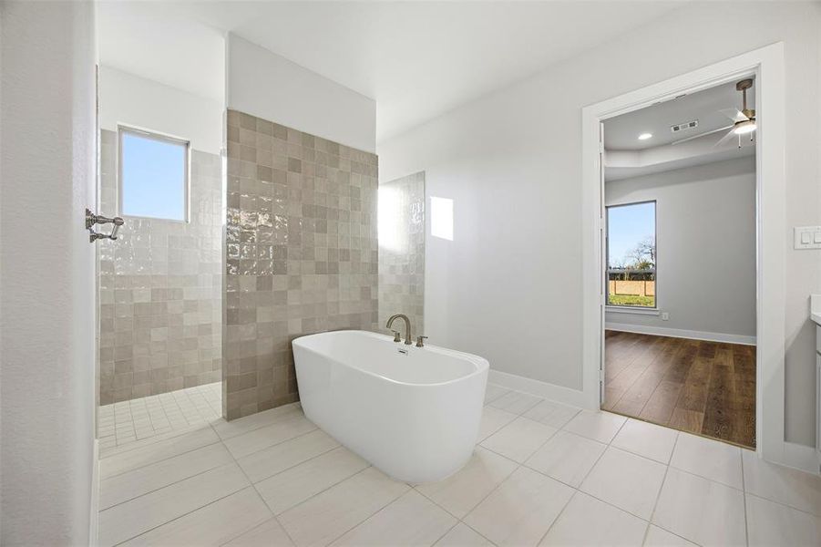 Furnished interior view inside a new home in Levante - 1 Acre Lots, Waxahachie (Image 7). Furnished interior view inside a new home in Levante - 1 Acre Lots, Waxahachie (Image 7).