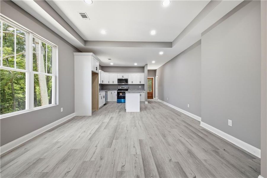 Spacious, unfurnished interior of a new home in , Calhoun (Image 20).