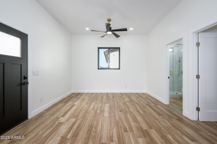 guest quarters family room