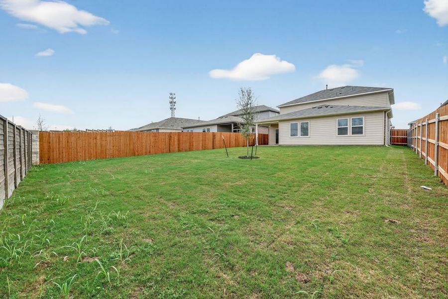 Exterior details and patio area of a home in Lisso, Pflugerville (Image 15).