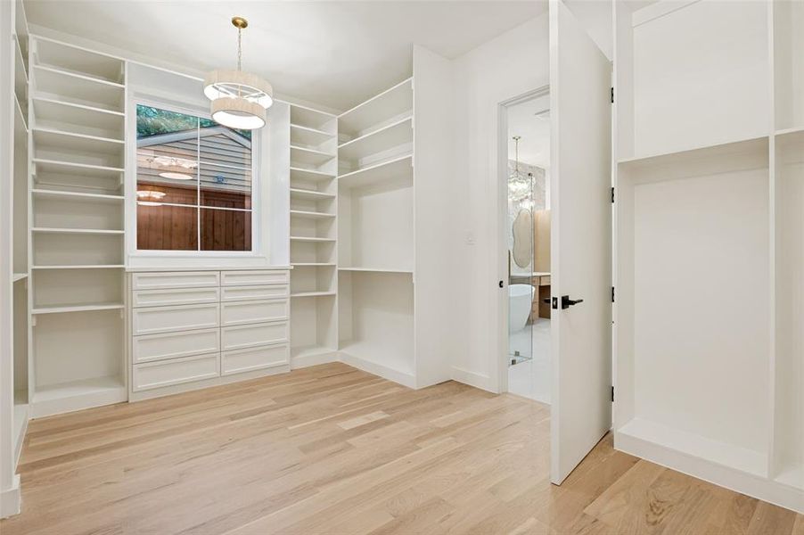 Spacious, unfurnished interior of a new home in , Dallas (Image 24).