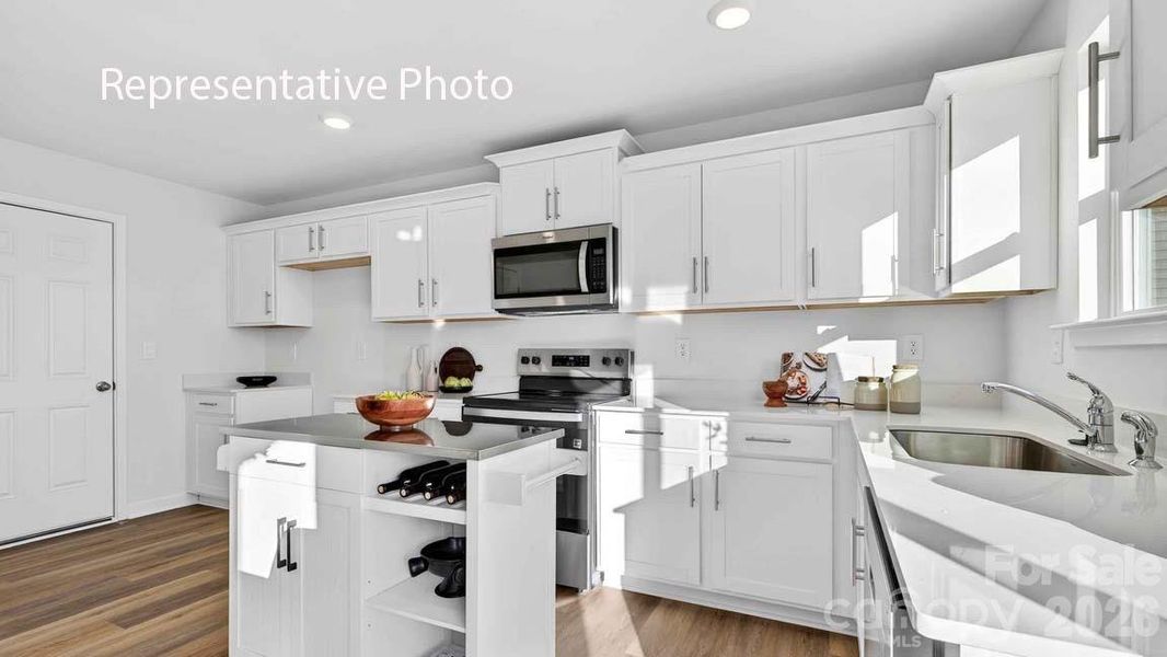 Furnished interior view inside a new home in Fergus Crossing, York (Image 4).