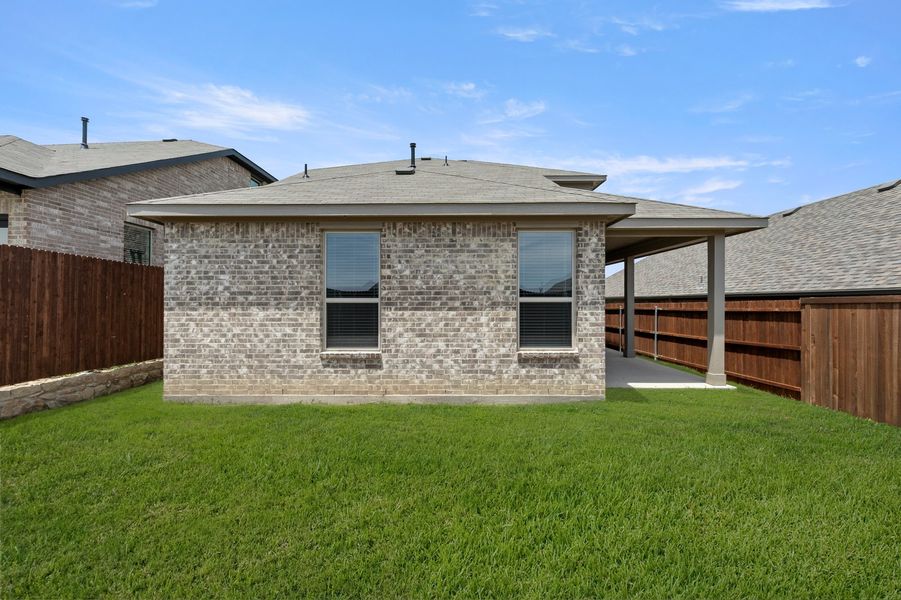 Front exterior of a new home in ValleyBrooke, Mesquite, TX, highlighting curb appeal (Image 27).