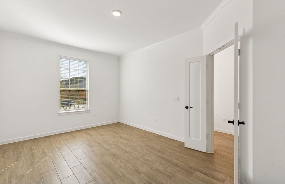 Spacious, unfurnished interior of a new home in Mavera, Conroe (Image 28).