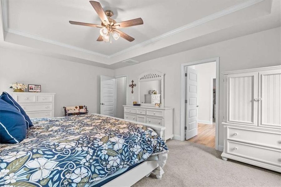 Furnished interior view inside a new home in Saddle Ridge, Bremen (Image 18).