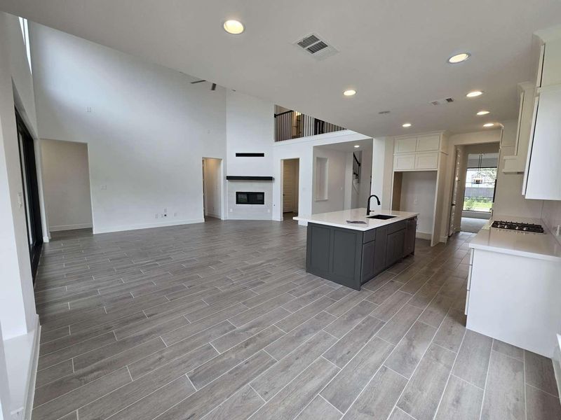 Spacious, unfurnished interior of a new home in , Richmond (Image 42).