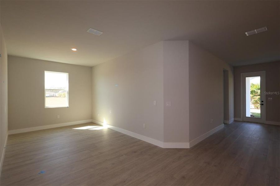 Spacious, unfurnished interior of a new home in Waterset Tradition Series, Apollo Beach (Image 12).