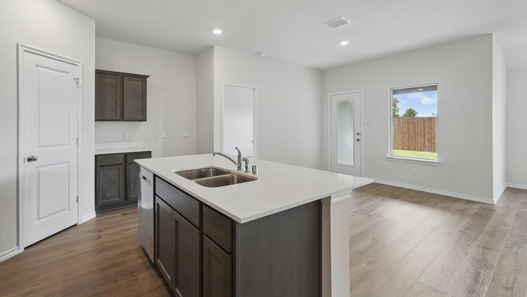 Furnished interior view inside a new home in Saddlebrook, Waxahachie (Image 4).