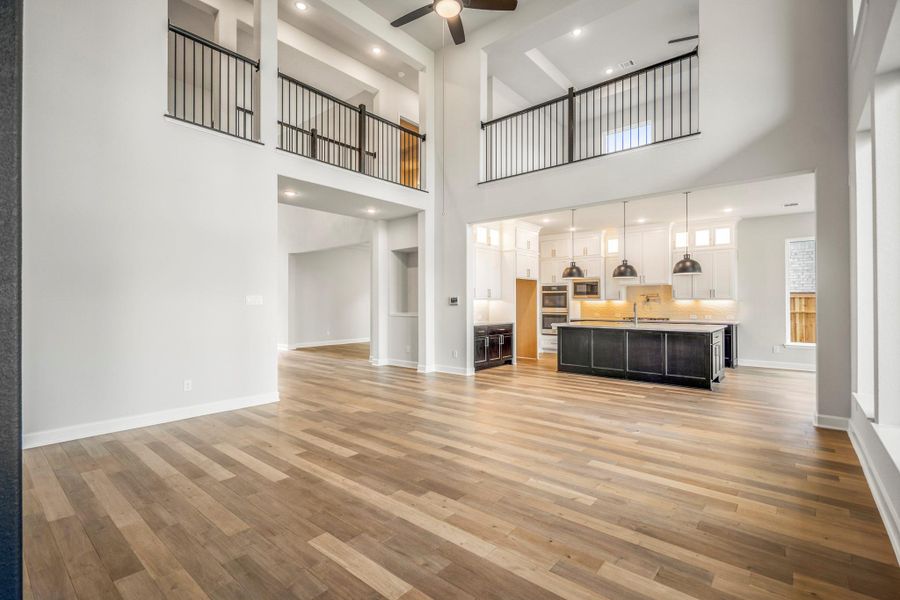 Spacious, unfurnished interior of a new home in Sienna 70' Lots, Missouri City (Image 25). Spacious, unfurnished interior of a new home in Sienna 70' Lots, Missouri City (Image 25).