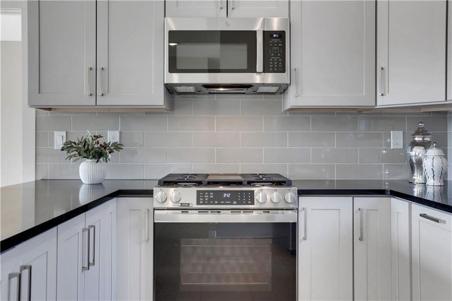 Image 85 of a home in .