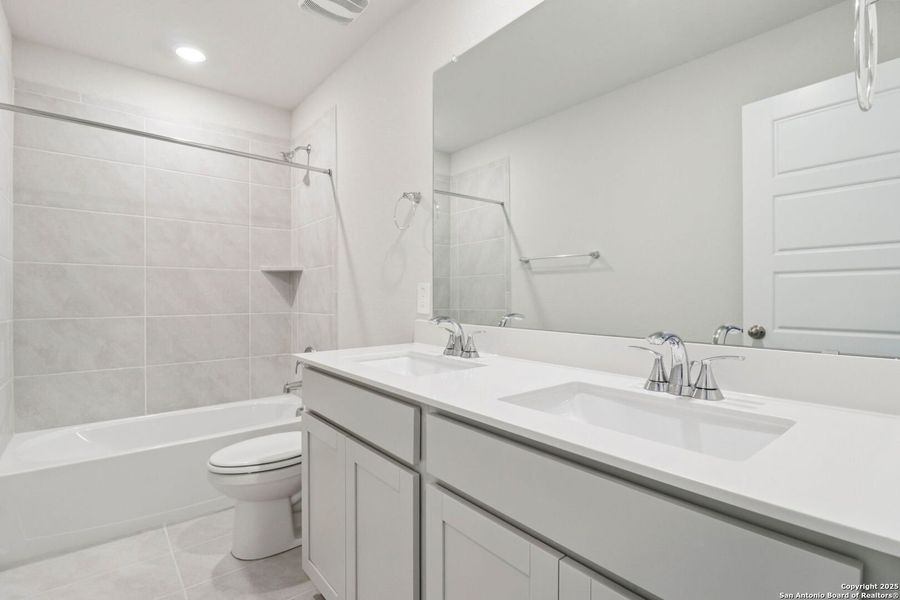 Furnished interior view inside a new home in Royal Crest, San Antonio (Image 9). Furnished interior view inside a new home in Royal Crest, San Antonio (Image 9).